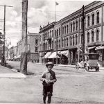 Looking west on King St. E. at Celina Street, 1910