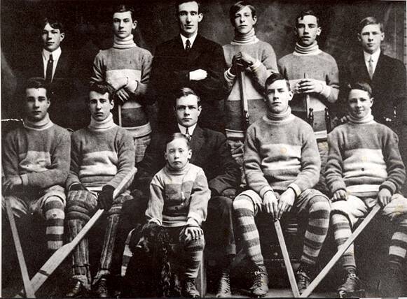 photo of hockey team